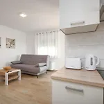 Dani's Place *