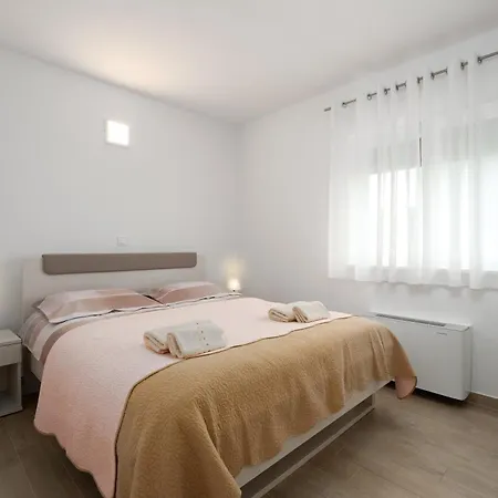 Dani's Place Apartman Porec