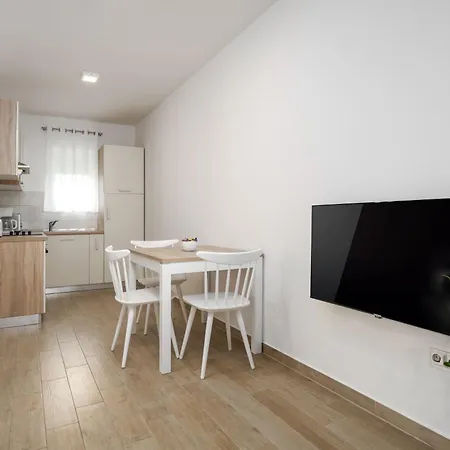 Dani's Place Apartment