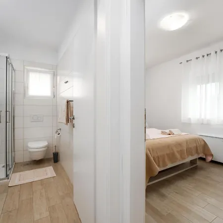 Dani's Place * Πόρετς